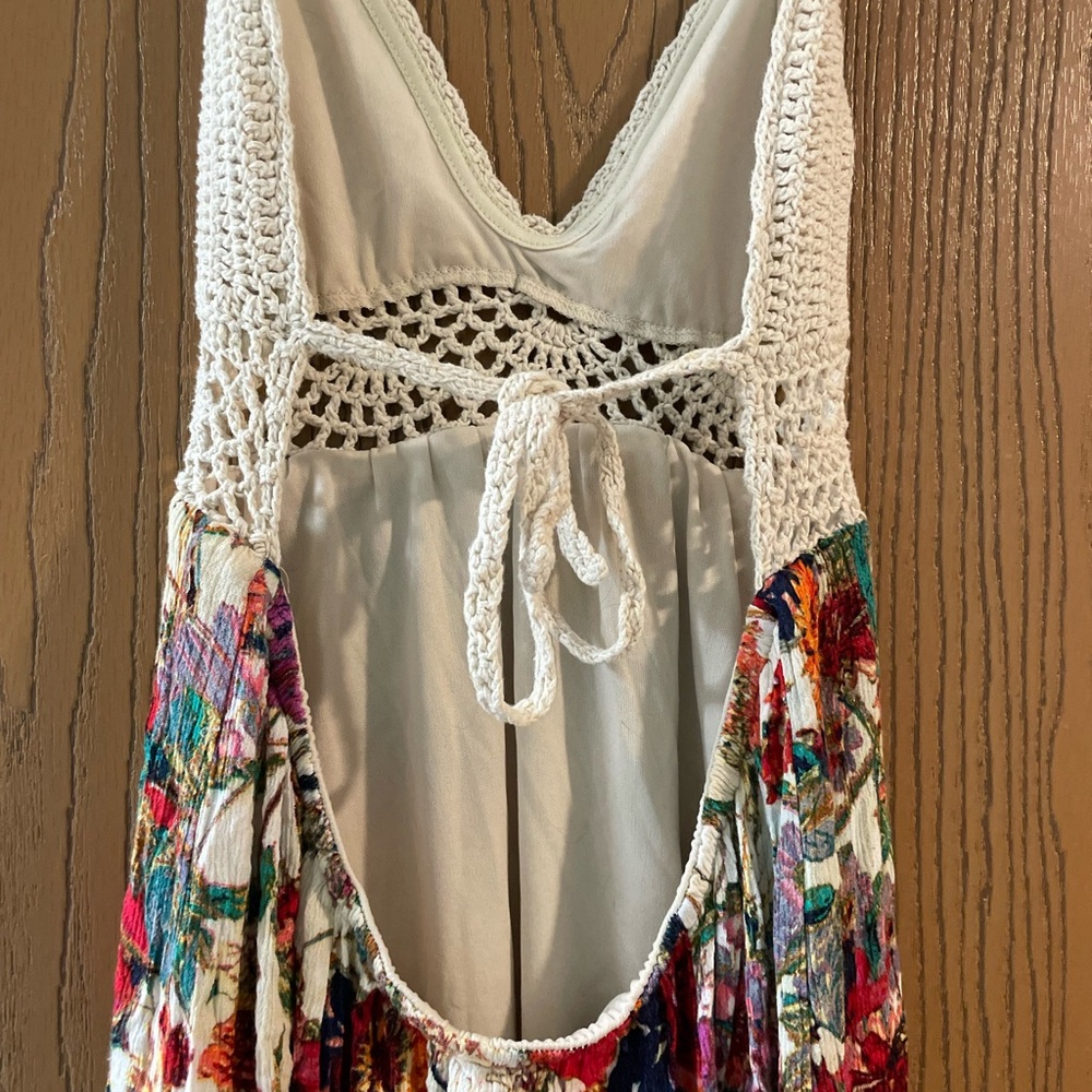 SELFIE COUTURE DRESS Floral crochet halter top maxi dress M/L has stretch - Picture 10 of 12